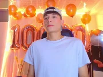 Freechat bryam_hot on Chaturbate