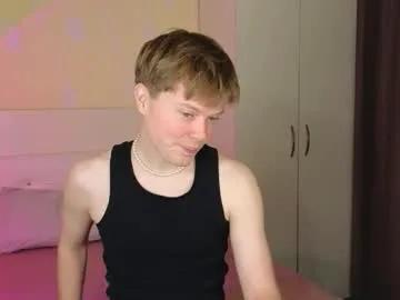cameron_crowly — can u make me cum? // GOAL: take off one thing [51 tokens left] // EPIC GOAL: CUM IN PUBLIC [2100 tokens left] #young #ginger #twink #cut
