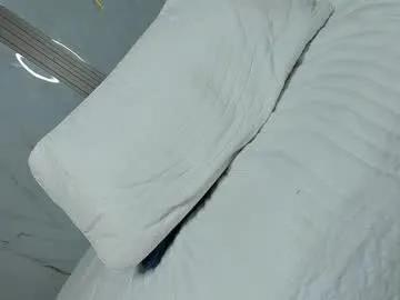 camihornyxxx on Chaturbate