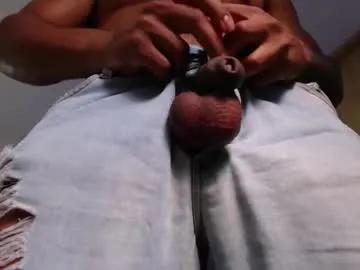 Freechat camilo_contre21 on Chaturbate