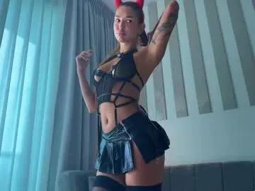 Freechat canikissyou_ on Chaturbate