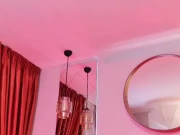 Freechat cassiefoxx_ on Chaturbate