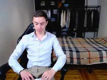 charlieseyer on Chaturbate