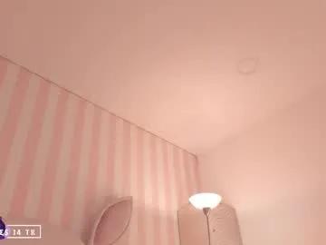 Away cherry_blond_ on Chaturbate