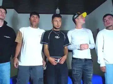 Freechat crismens on Chaturbate