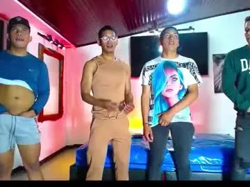 Freechat crismens on Chaturbate