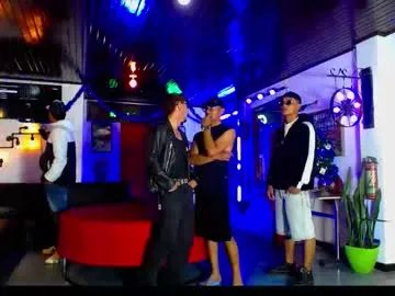 Freechat crismens on Chaturbate