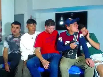 Freechat crismens on Chaturbate