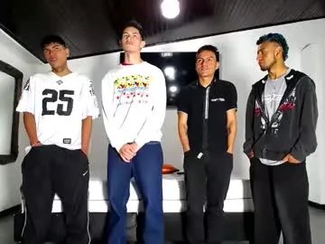 Freechat crismens on Chaturbate