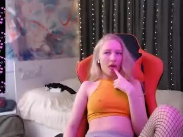 Private crystalyss on Chaturbate