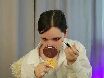 Freechat dinahganus on Chaturbate