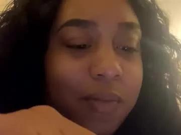 dove_love22 on Chaturbate