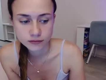 eliscuteblonde on Chaturbate