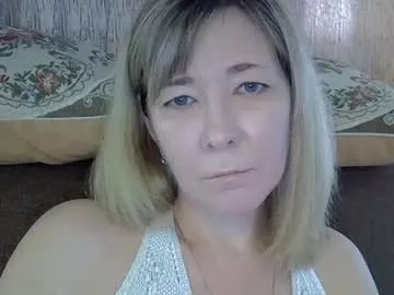ellajohnsonx on Chaturbate 