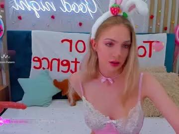 Freechat emilly_hart on Chaturbate