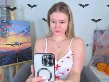 Freechat emilyhewell on Chaturbate