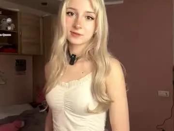 evaqt — Hi! im Eva and im #new here! GOALDoggy poselove pattern 222tk #18 #skinny #shy #lovense [177 tokens remaining]