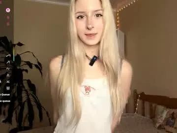 evaqt — Hi! im Eva and im #new here! GOALDoggy pose on sofaLove pattern 222tk #18 #skinny #shy #lovense [333 tokens remaining]