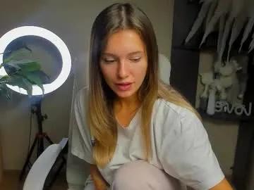 Freechat foxy_blond on Chaturbate