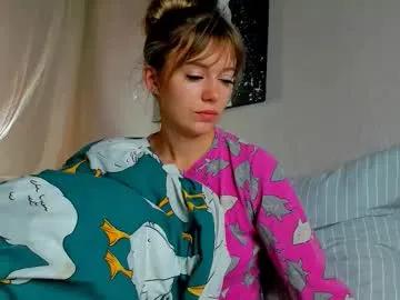 Freechat foxy_blond on Chaturbate