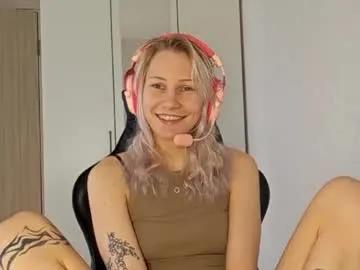 Freechat foxysable on Chaturbate