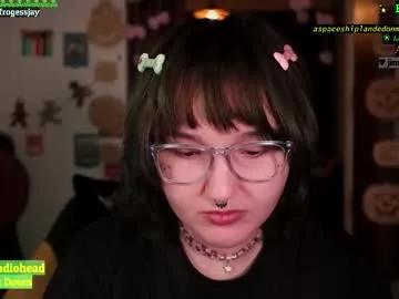 Freechat frogessjay on Chaturbate