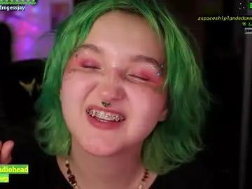 Freechat frogessjay on Chaturbate