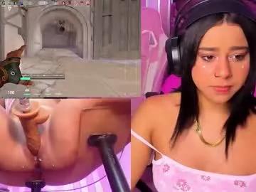 Freechat ginakurt_ on Chaturbate