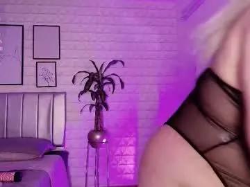 Freechat greennbella on Chaturbate