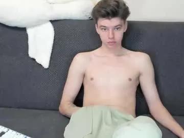 guy_liam1 — Goal: Flash ass #bigcock #cum #new #18 #young - Next Goal: Show feet