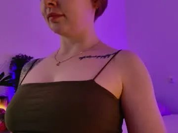 Freechat gwenhilton on Chaturbate