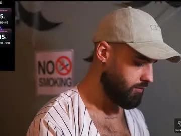 Freechat hairyrobxxx on Chaturbate