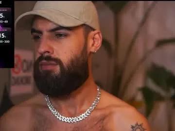 Freechat hairyrobxxx on Chaturbate