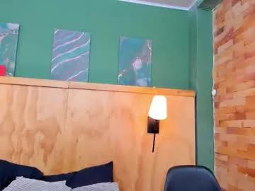 Freechat halleylorens on Chaturbate