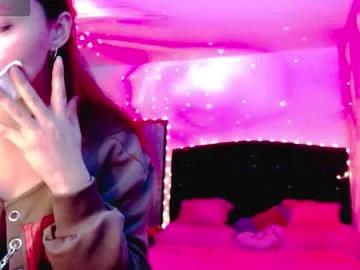 holy_juli2 — shoow bobbs [200 tokens left] lets have some fun together :) #feet #daddy #natural  #latina #lovense