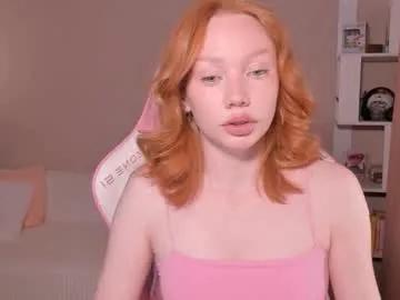 Freechat honeyautumn on Chaturbate