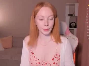 Freechat honeyautumn on Chaturbate