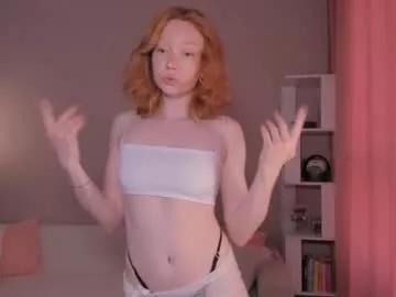 Freechat honeyautumn on Chaturbate