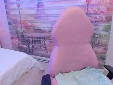 Freechat isa_little4u on Chaturbate