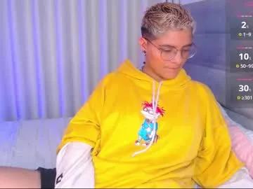 isabellamoutt — Let's start a spicy night, play with my tight ass while you talk dirty to me/at goal tease ass/ #latina #muscle #fit #bigass #tomboy    at goal ride  cock [699 tokens remaining]