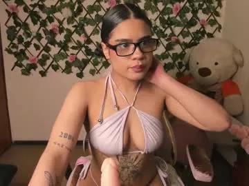 jade_littlee_ on Chaturbate