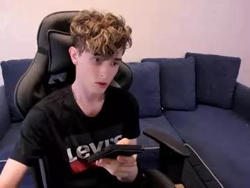 Freechat james_mil on Chaturbate