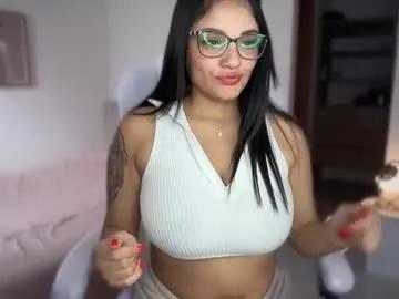 Freechat julieta92_ on Chaturbate