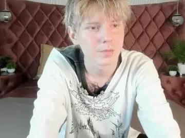 Freechat kevinm1lky on Chaturbate