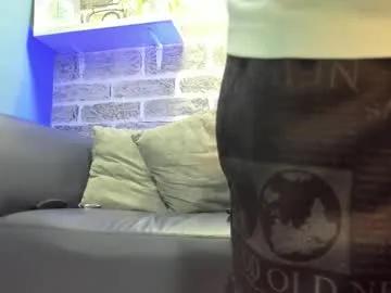 Freechat kevinn_blue on Chaturbate