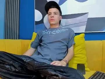 Freechat kevinn_blue on Chaturbate