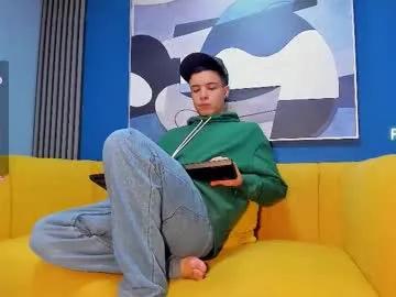 Freechat kevinn_blue on Chaturbate