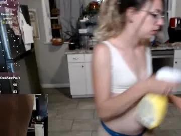 Freechat kierbearkisses on Chaturbate