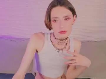 Freechat kira_long on Chaturbate