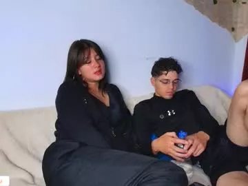 Freechat kisstarxxx on Chaturbate